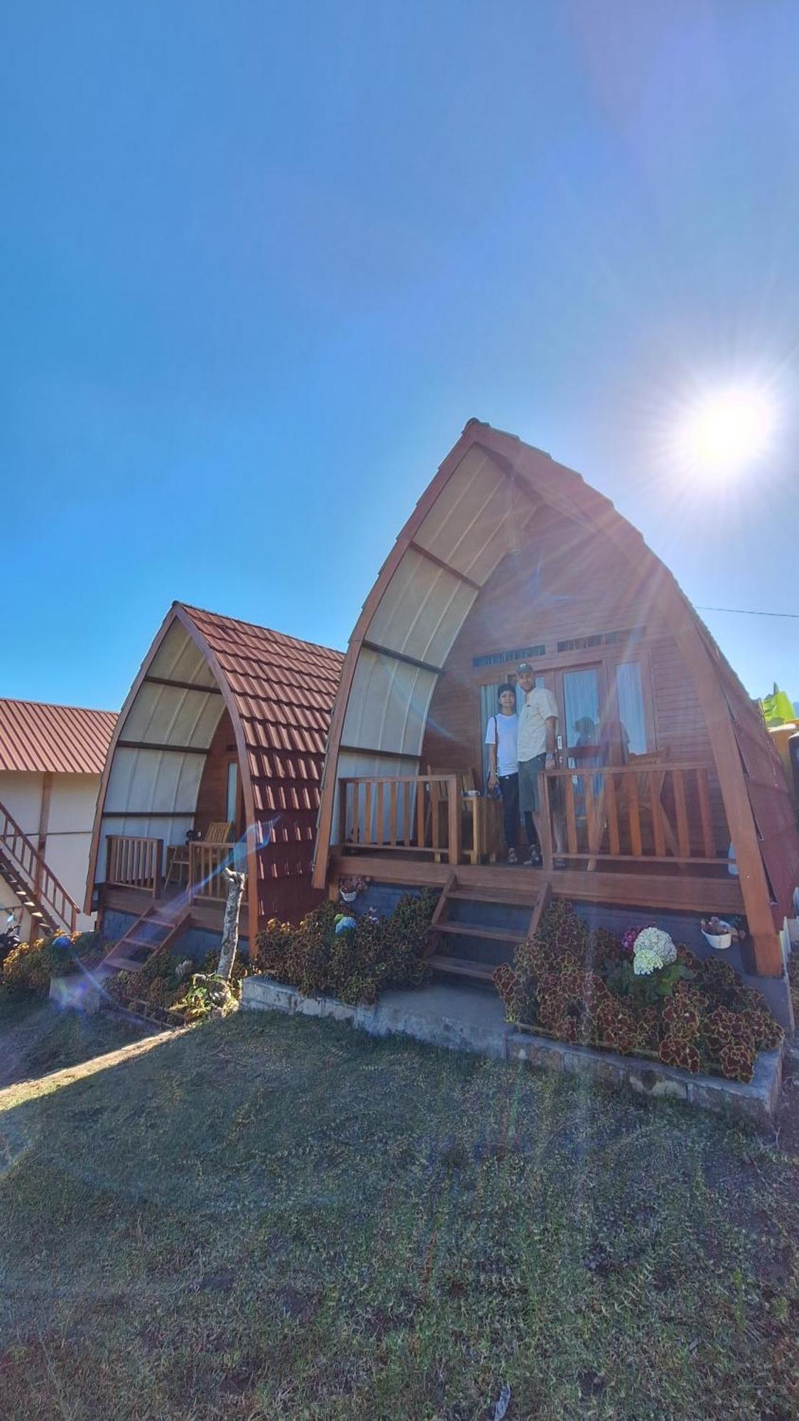 Family Rinjani Bungalow Sajang Luaran gambar